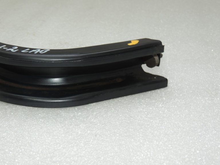 Oriģinālā Chrysler Grand Voyager V bīdāmo durvju centrālā sliede pa labi 4894902AB