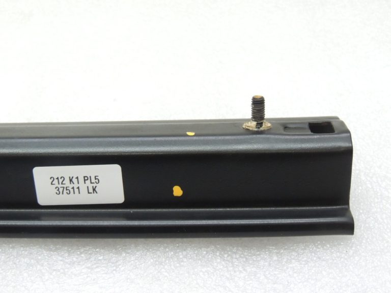 Oriģinālā Chrysler Grand Voyager V bīdāmo durvju centrālā sliede pa labi 4894902AB