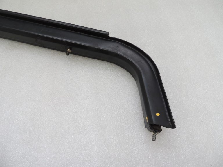 Oriģinālā Chrysler Grand Voyager V bīdāmo durvju centrālā sliede pa labi 4894902AB