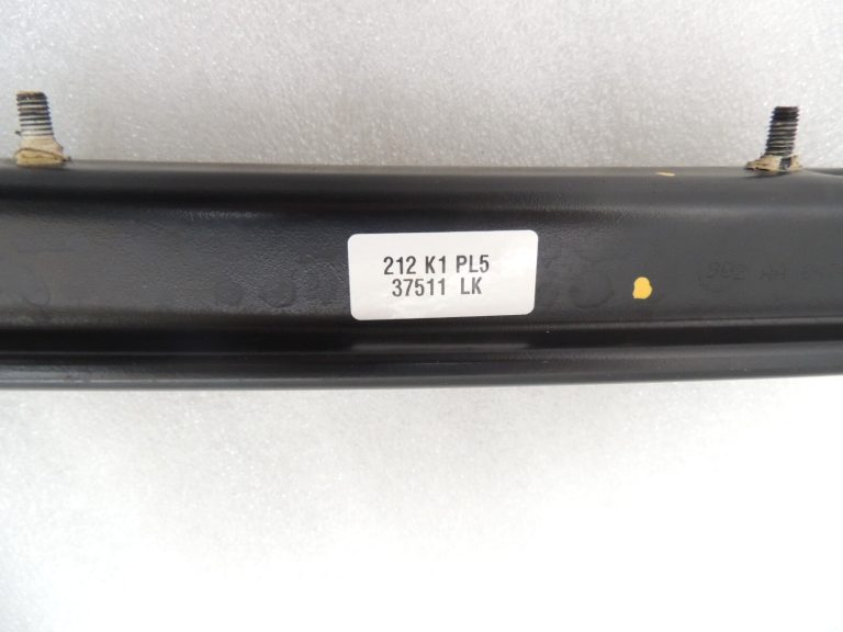 Oriģinālā Chrysler Grand Voyager V bīdāmo durvju centrālā sliede pa labi 4894902AB