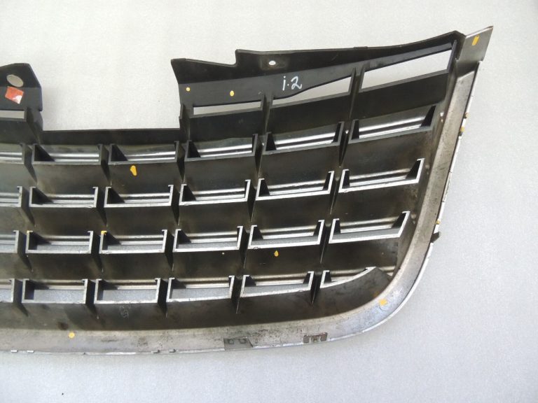 Oriģinālais Chrysler Grand Voyager V radiatora režģis 5113228AA DEFECTIVE