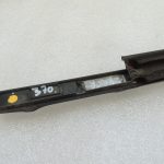 Oriģinālais Chrysler Grand Voyager V Priekšējo kreiso durvju līstes 5109811AA