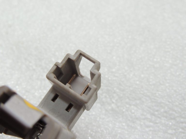 Mitsubishi Outlander III numura apgaismojums 8341A009 Numura apgaismojums