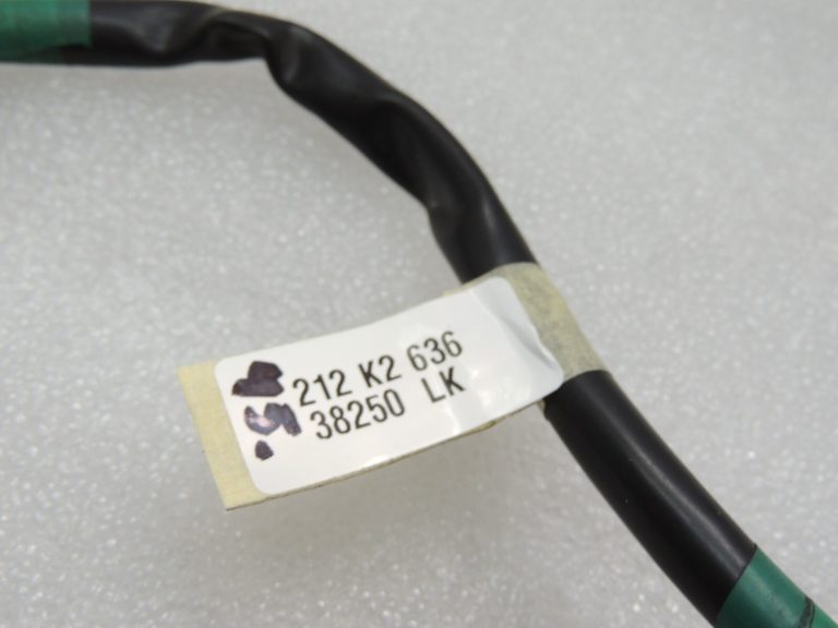 Mitsubishi Outlander III aizmugurējo lukturu spuldzes turētāja elektroinstalācijas instalācija 8330A885