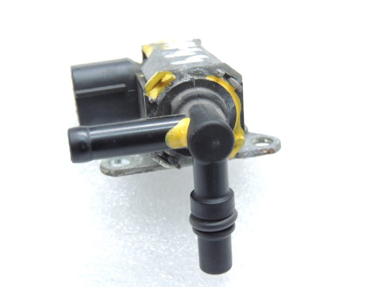 Oriģinālais Mitsubishi Outlander III 2.0PHEV EGR solenoīda vārsts 8657A049