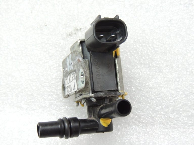 Oriģinālais Mitsubishi Outlander III 2.0PHEV EGR solenoīda vārsts 8657A049