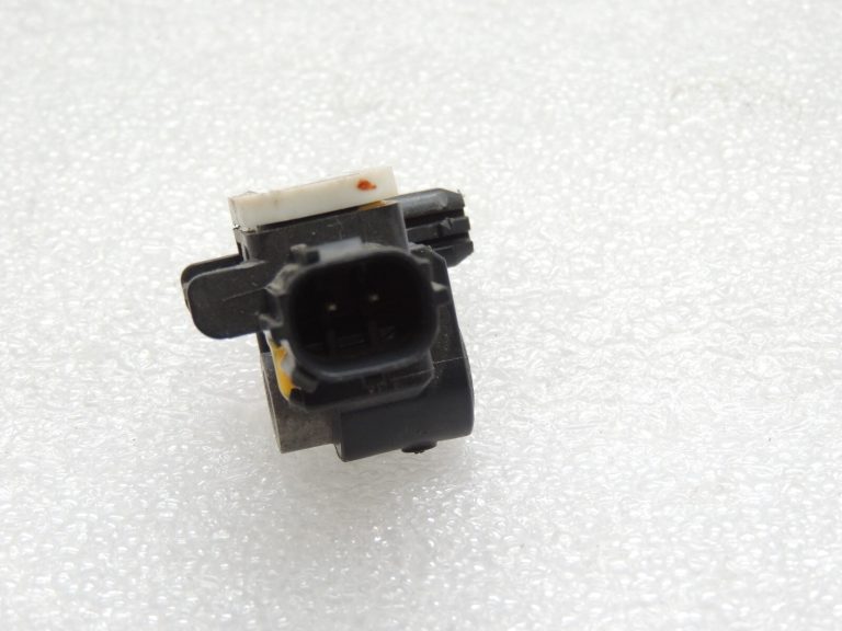 Mitsubishi Outlander III sānu gaisa spilvena sensora trieciena sensors 8651A166