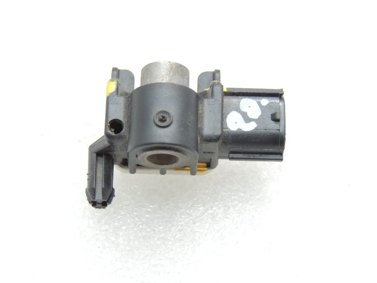 Mitsubishi Outlander III sānu gaisa spilvena sensora trieciena sensors 8651A166
