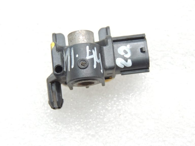 Mitsubishi Outlander III Priekšējais gaisa spilvena sensors Trieciena sensors 8651A165