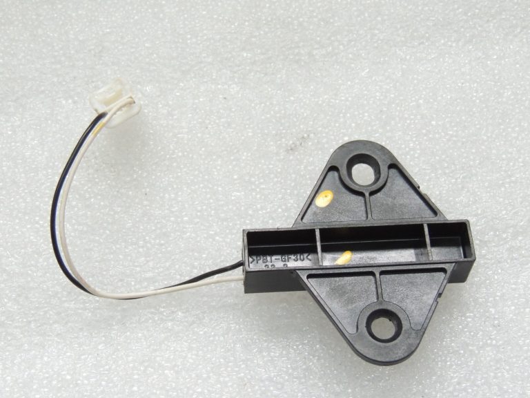 Mitsubishi Outlander III bezatslēgas ieejas antena 8637B114