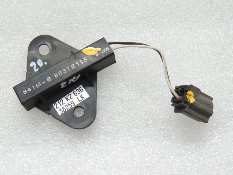 Mitsubishi Outlander III Bezatslēgu aizmugurējā antena 8637B115