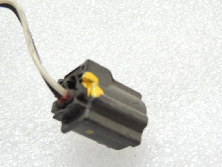 Mitsubishi Outlander III Bezatslēgu aizmugurējā antena 8637B115