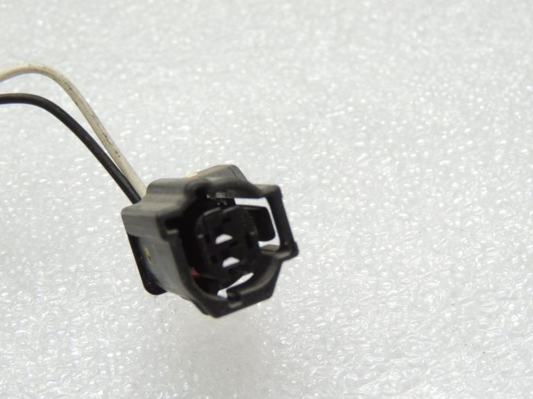 Mitsubishi Outlander III Bezatslēgu aizmugurējā antena 8637B115