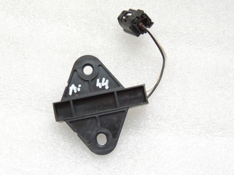 Mitsubishi Outlander III Bezatslēgu aizmugurējā antena 8637B115
