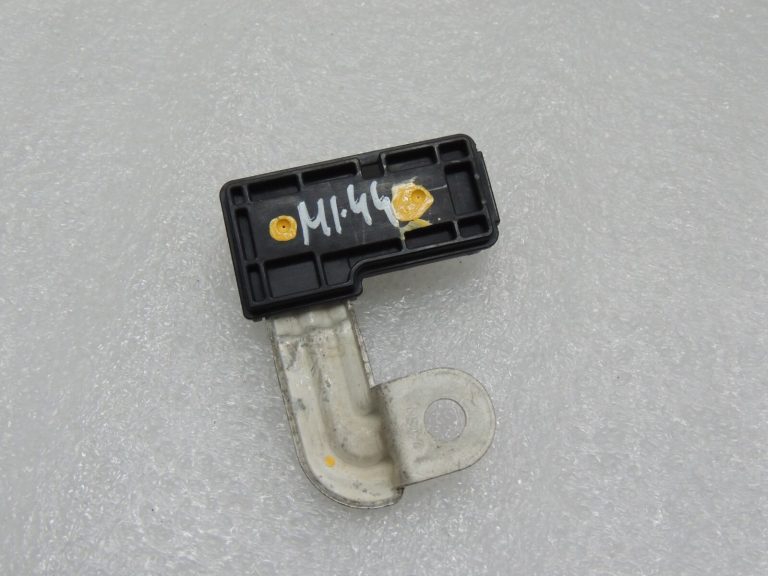 Mitsubishi Outlander III akumulatora pozitīvā termināla drošinātājs 80A 8571A002 8571A002