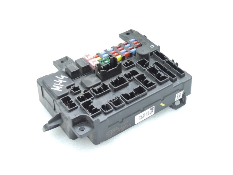 Mitsubishi Outlander III vadības bloka drošinātāju kārba 8637A865 Vadības bloks