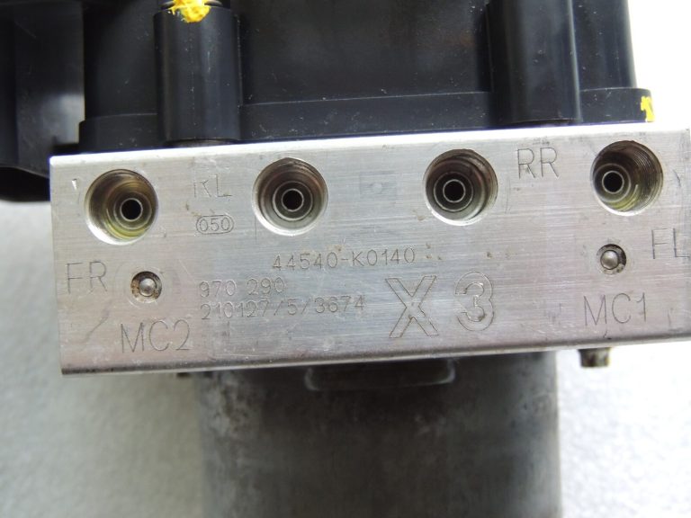 Toyota Yaris IV XP210 ABS bloka sūkņa vadības bloks 44050-K0180 0265957020