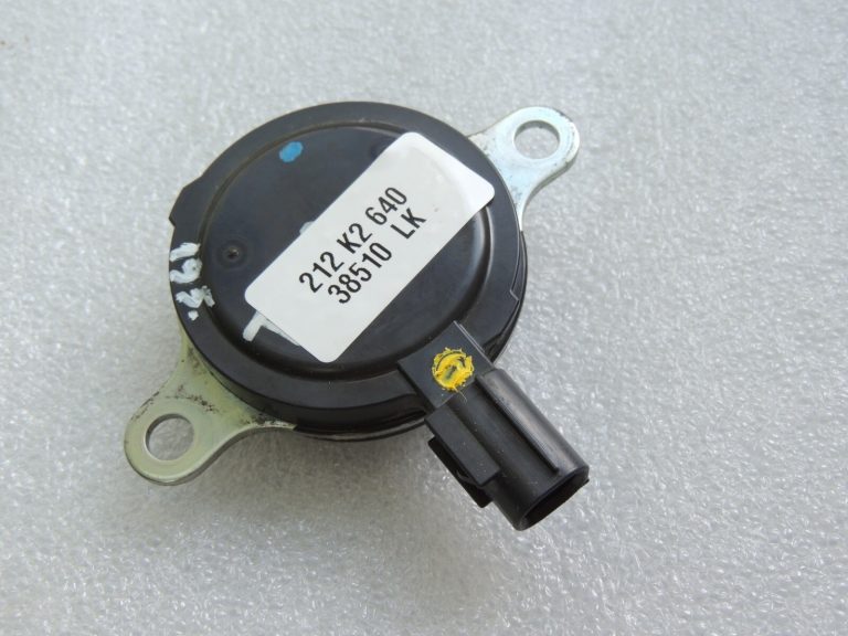 Toyota Yaris IV XP210 1.5 HEV 68kW Sadales vārsta fāzes vārsts 15370-25020