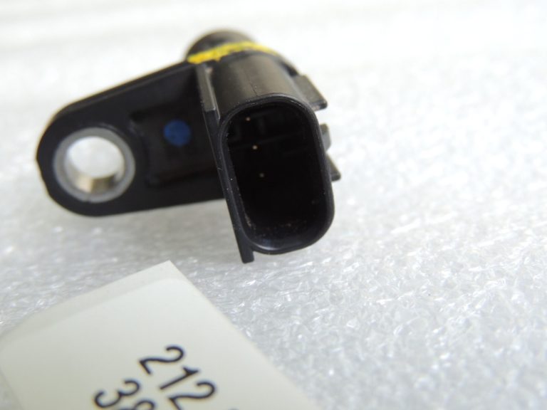 Toyota Yaris IV XP210 1.5 HEV 68kW Sadales vārpstas sensors 90919-05096