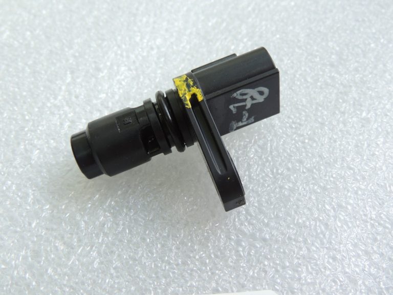 Toyota Yaris IV XP210 1.5 HEV 68kW Sadales vārpstas sensors 90919-05096