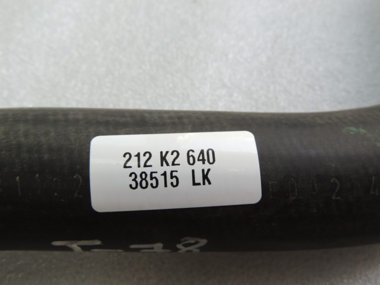 Toyota Yaris IV XP210 1.5 HEV 68kW Ūdens caurules šļūtene 16571K0050 16571-K0050 16571-K0050