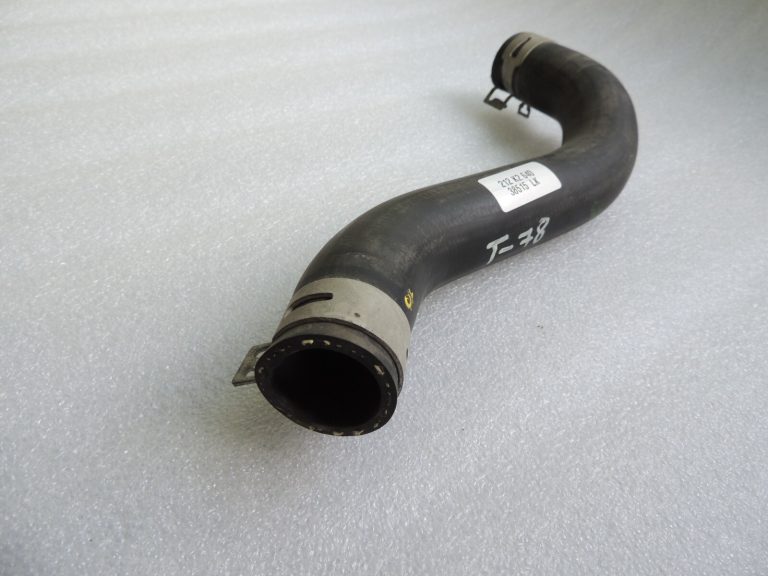 Toyota Yaris IV XP210 1.5 HEV 68kW Ūdens caurules šļūtene 16571K0050 16571-K0050 16571-K0050