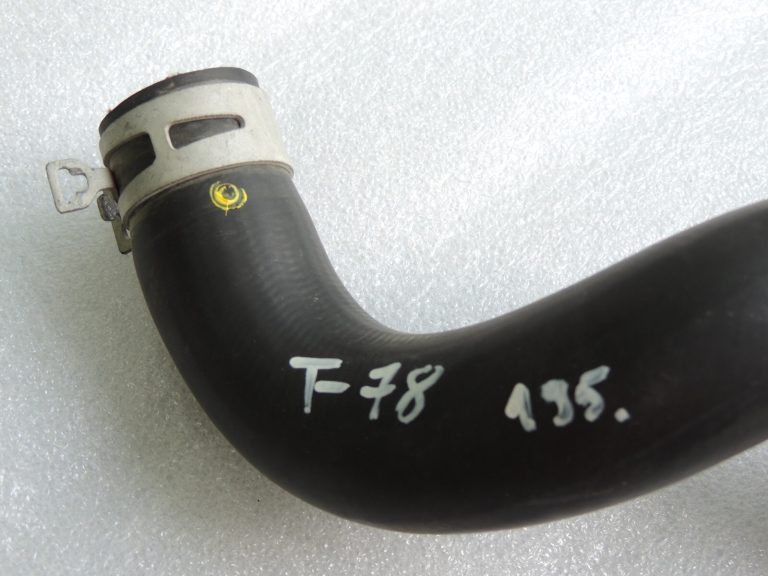 Toyota Yaris IV XP210 1.5 HEV 68kW Ūdens caurules šļūtene 16572K0050 16572-K0050 16572-K0050