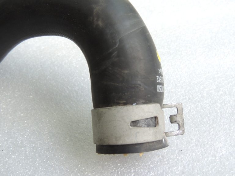 Toyota Yaris IV XP210 1.5 HEV 68kW Ūdens caurules šļūtene 16572K0050 16572-K0050 16572-K0050