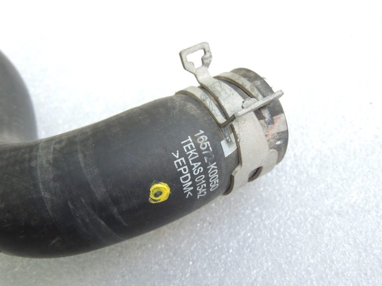 Toyota Yaris IV XP210 1.5 HEV 68kW Ūdens caurules šļūtene 16572K0050 16572-K0050 16572-K0050