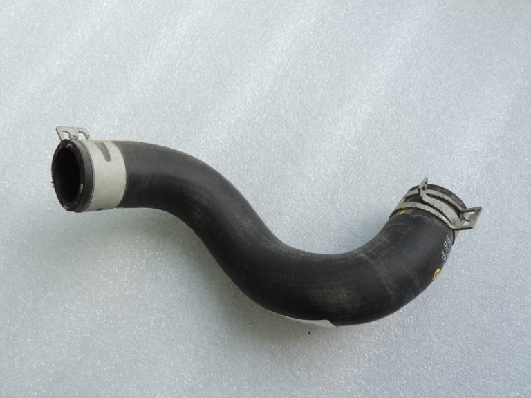 Toyota Yaris IV XP210 1.5 HEV 68kW Ūdens caurules šļūtene 16572K0050 16572-K0050 16572-K0050