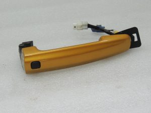 Suzuki Vitara LY IV bezatslēgas durvju rokturis priekšējais kreisais vai labais DBH 8281057830ZCC