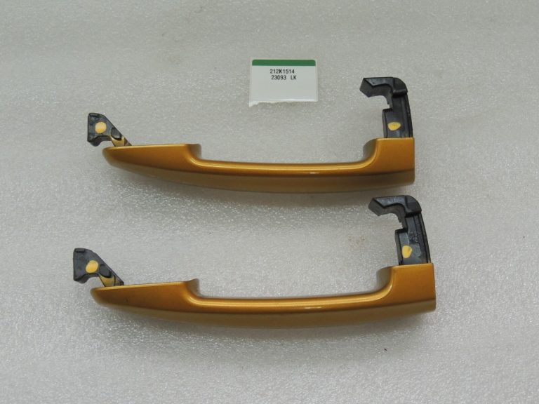 Suzuki Vitara LY IV Aizmugurējo durvju rokturis kreisais vai labais DBH 8281257LA0ZCC