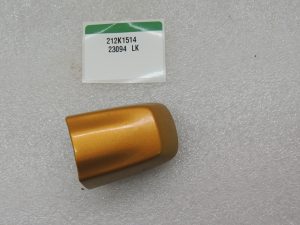 Suzuki Vitara LY IV durvju roktura vāciņš priekšējais labais DBH 8281357L10ZCC