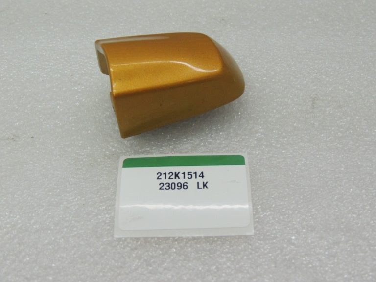 Suzuki Vitara LY IV Aizmugures durvju roktura vāciņš DBH 8283357L00ZCC