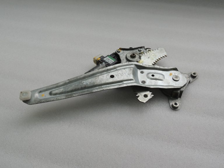 Suzuki Vitara LY IV Aizmugurējais kreisais loga regulators ar motoru 83502-54P10 83560-61M00