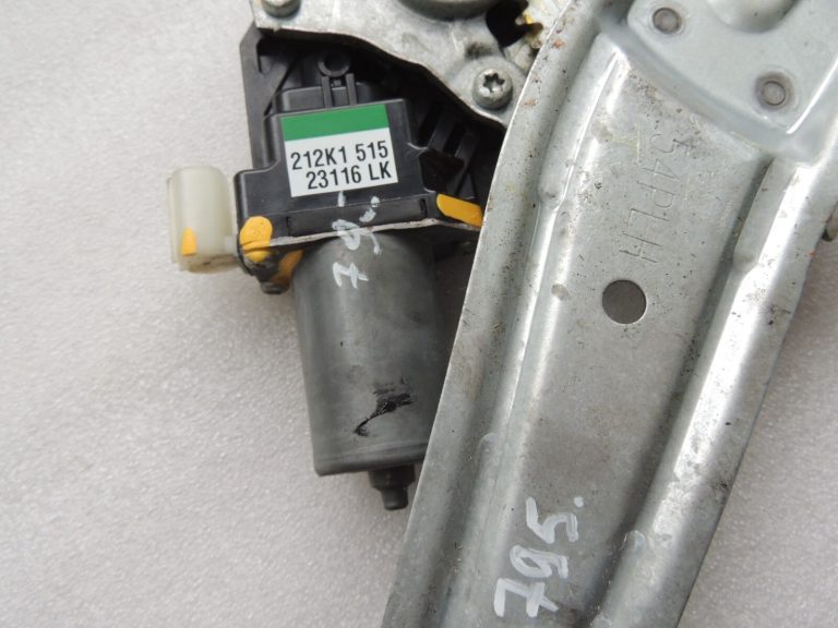 Suzuki Vitara LY IV Aizmugurējais kreisais loga regulators ar motoru 83502-54P10 83560-61M00