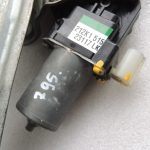 Suzuki Vitara LY IV Aizmugurējā labā loga regulators ar motoru 83501-54P10 83510-54P10