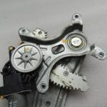 Suzuki Vitara LY IV Aizmugurējā labā loga regulators ar motoru 83501-54P10 83510-54P10