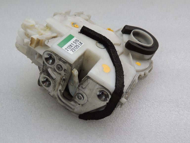 Suzuki Vitara LY IV LHD Priekšējā labās puses durvju slēdzene 82201-54P31 8220154P31