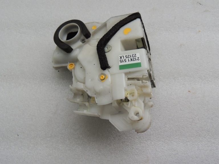 Suzuki Vitara LY IV LHD Priekšējā labās puses durvju slēdzene 82201-54P31 8220154P31