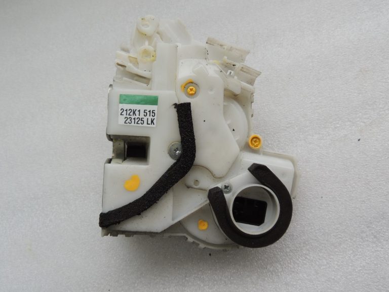 Suzuki Vitara LY IV LHD Priekšējā labās puses durvju slēdzene 82201-54P31 8220154P31