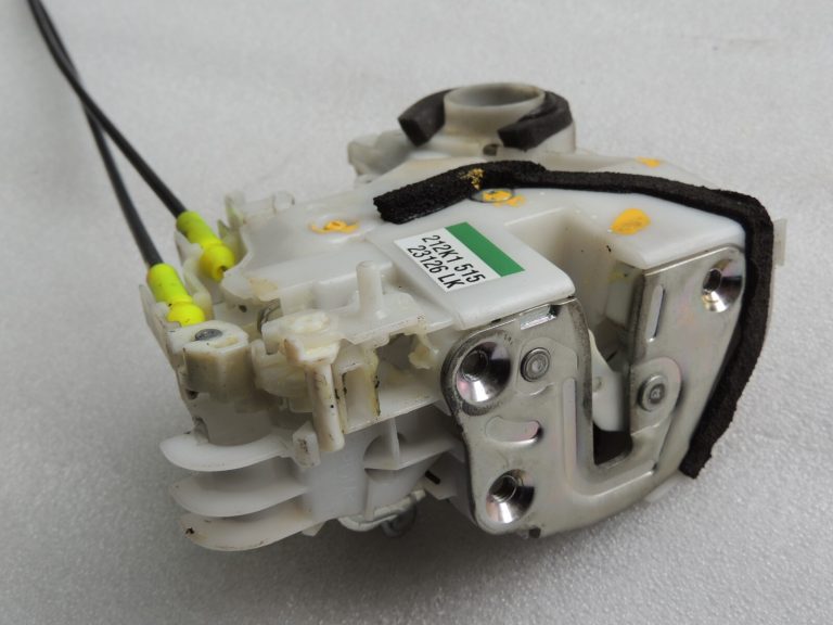 Suzuki Vitara LY IV LHD Aizmugures labās puses durvju slēdzene 82301-54P02 8230154P02