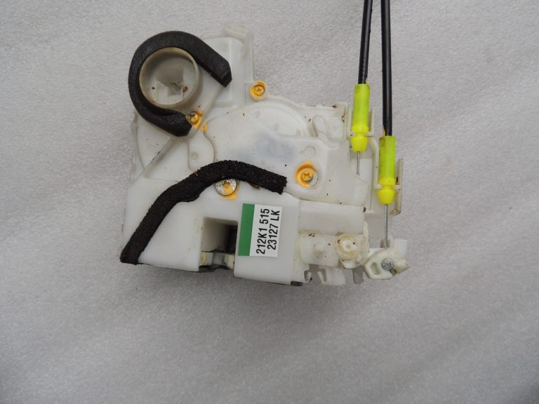 Suzuki Vitara LY IV LHD Aizmugures kreiso durvju slēdzene 82302-54P02 8230254P02