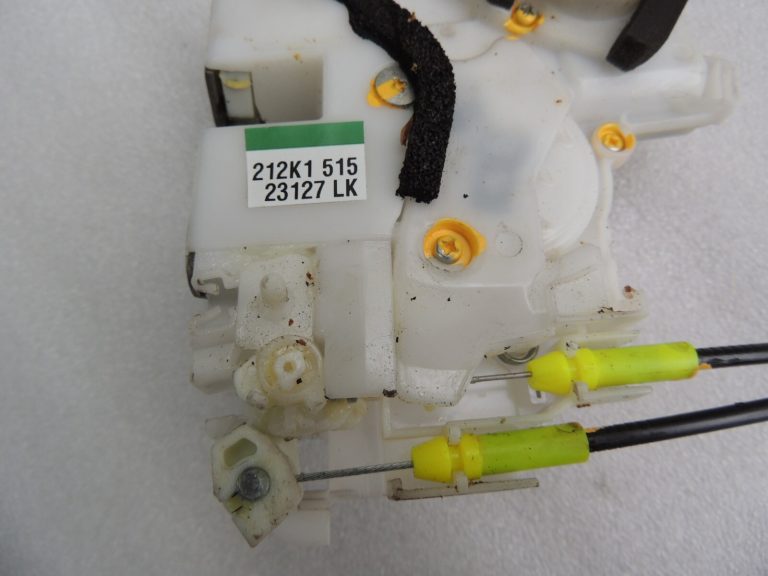 Suzuki Vitara LY IV LHD Aizmugures kreiso durvju slēdzene 82302-54P02 8230254P02