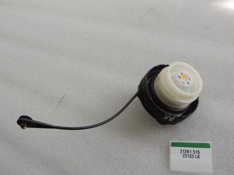Suzuki Vitara LY 1.4i benzīna degvielas tvertnes vāciņš 89260-77K01