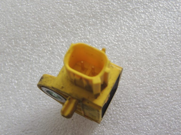 Suzuki Vitara LY IV Gaisa spilvena sensors Trieciena sensors Trieciena sensors Crash sensors 3F920-76SA0