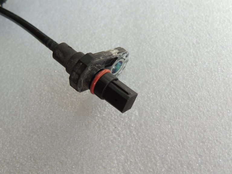 Suzuki Vitara LY IV ABS sensors aizmugurējais kreisais 56320-61M00 5632061M00