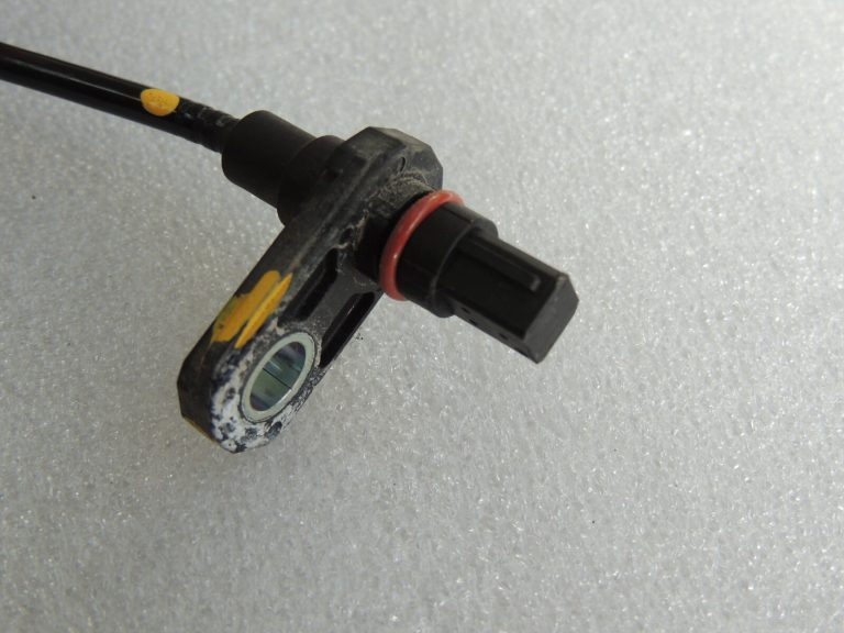 Suzuki Vitara LY IV ABS sensors aizmugurējais kreisais 56320-61M00 5632061M00