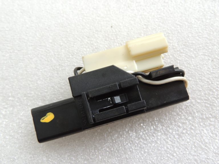 Suzuki Vitara LY IV inenn sensora antena bezatslēgas vadības bloks 37175-54P00