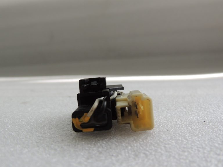 Suzuki Vitara LY IV inenn sensora antena bezatslēgas vadības bloks 37175-54P00